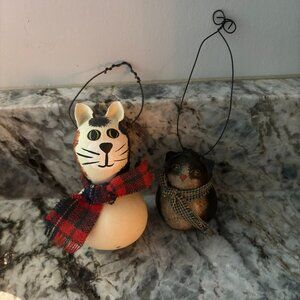 Set Of 2 Handcrafted Gourd Kitty Cats Hanging Ornaments Felines 4.5" & 2.5"